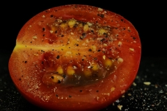 Tomate halb
